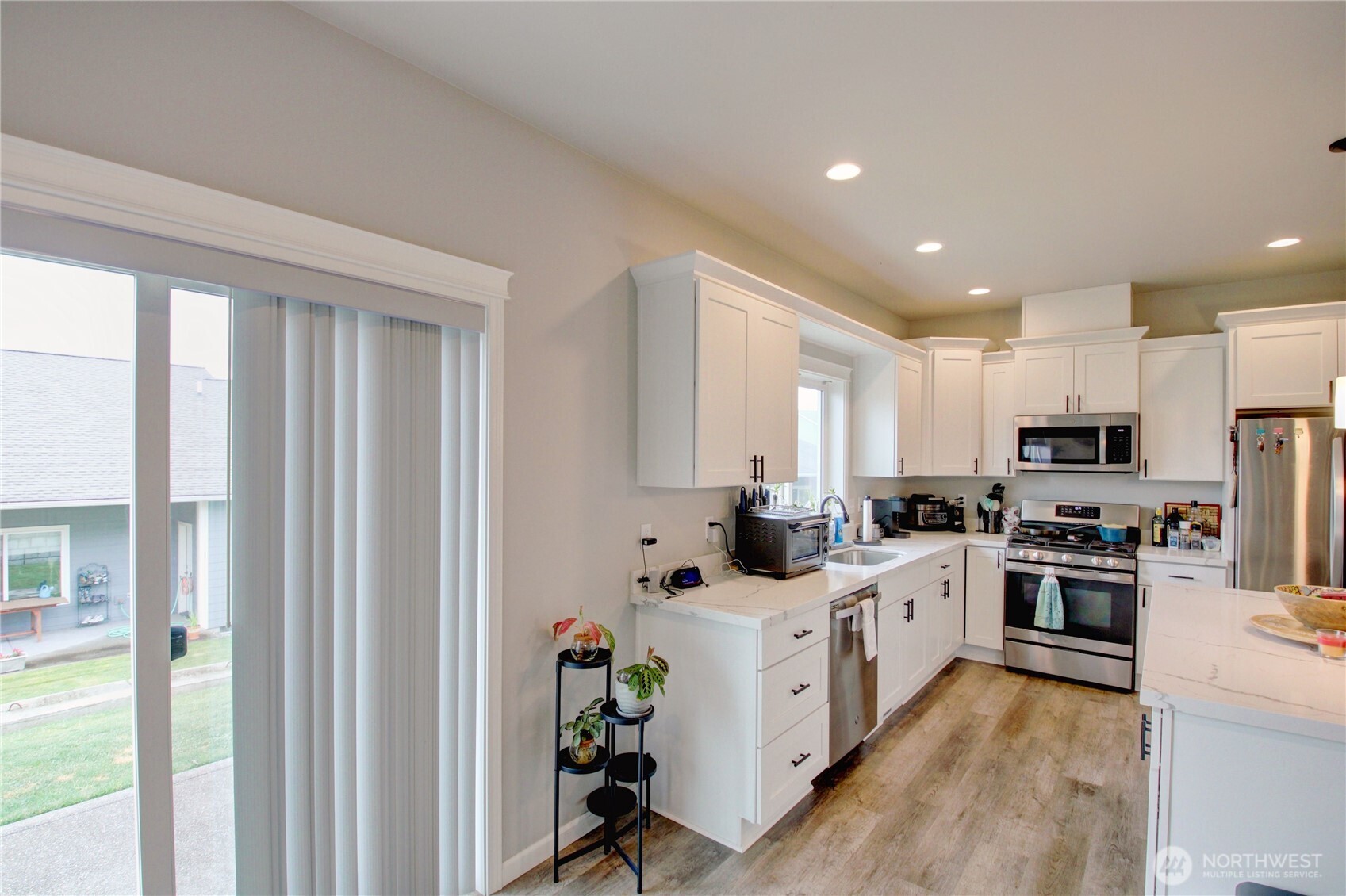 Mount Vernon, Washington, 98273, United States, 3 Bedrooms Bedrooms, ,3 BathroomsBathrooms,Residential,For Sale,1975084