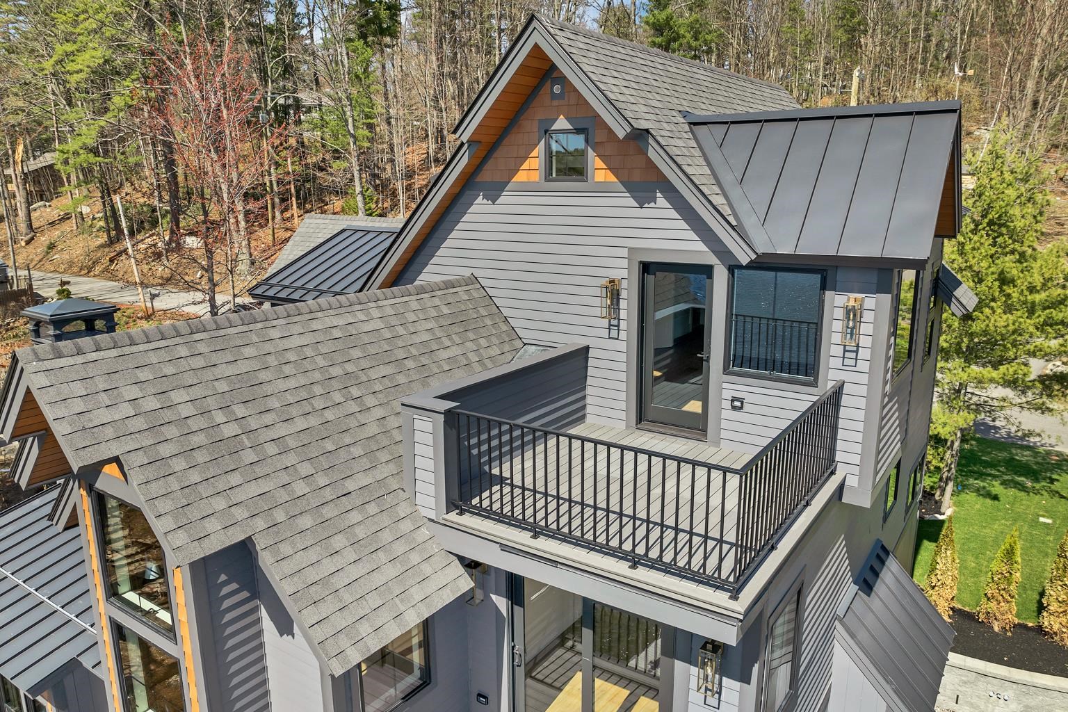 Gilford, New Hampshire, 03249, United States, 5 Bedrooms Bedrooms, ,6 BathroomsBathrooms,Residential,For Sale,1794777