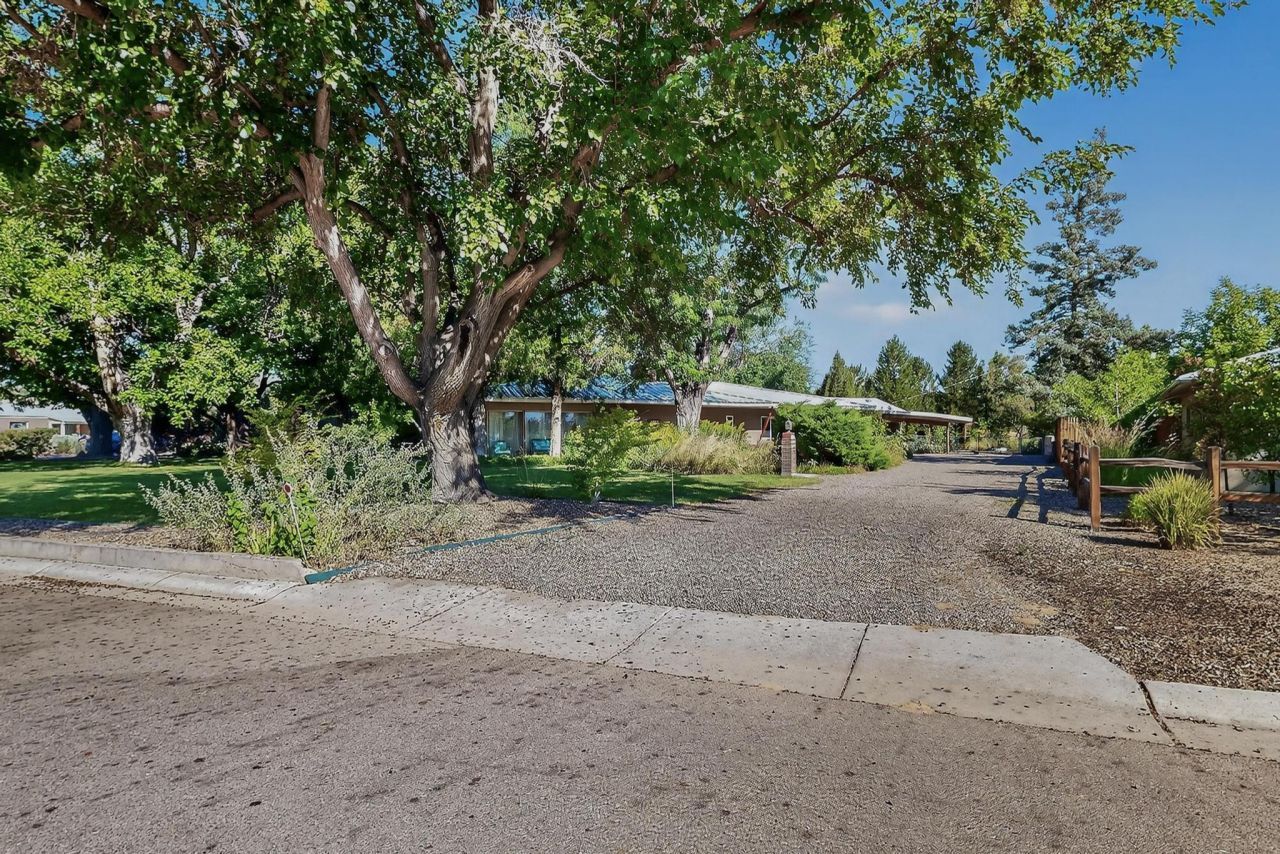 Albuquerque, New Mexico, 87107, United States, 4 Bedrooms Bedrooms, ,3 BathroomsBathrooms,Residential,For Sale,1917384