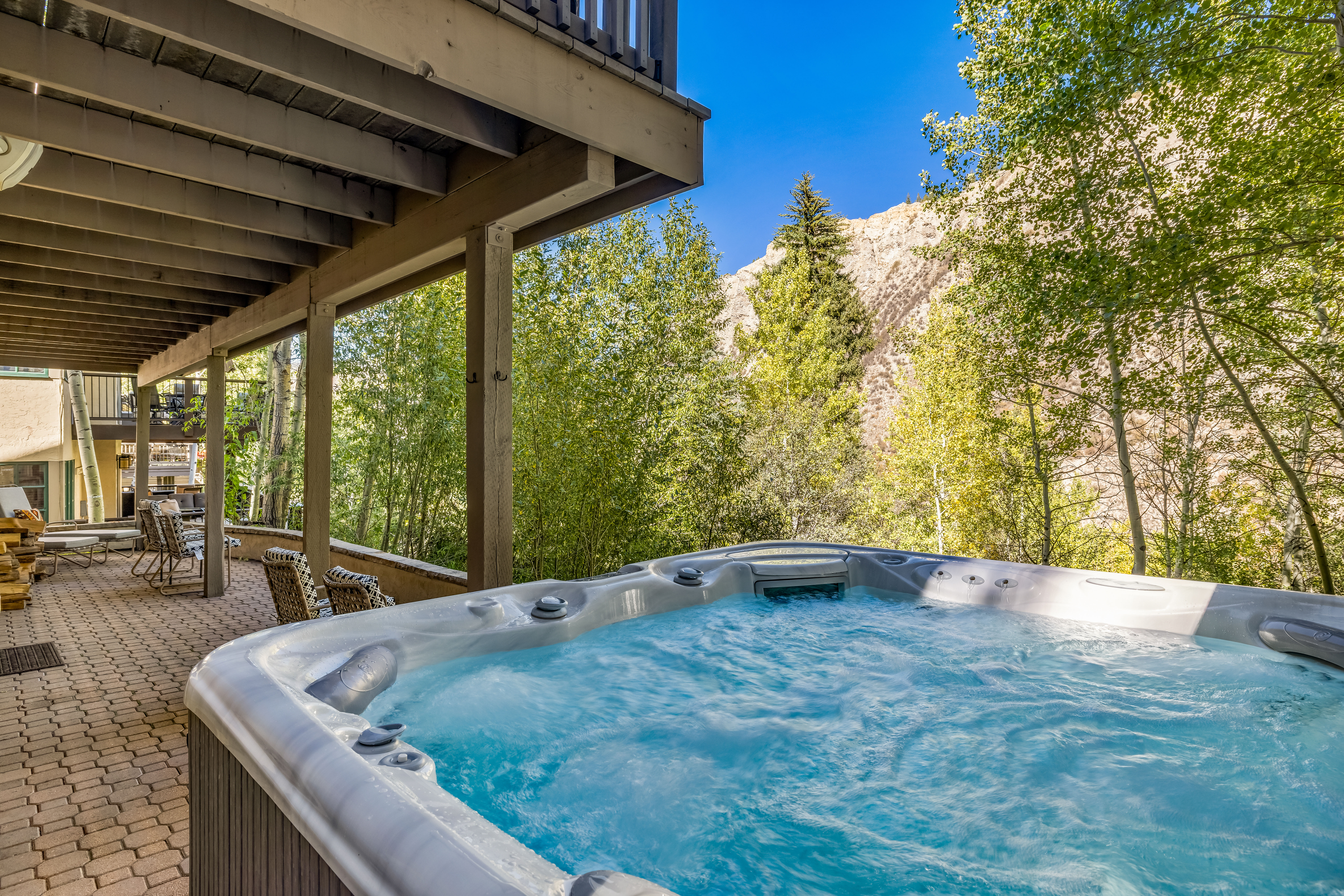  Exceptional Blend of Mountain Elegance, Comfort, and Year-round Recreation - 物件實景