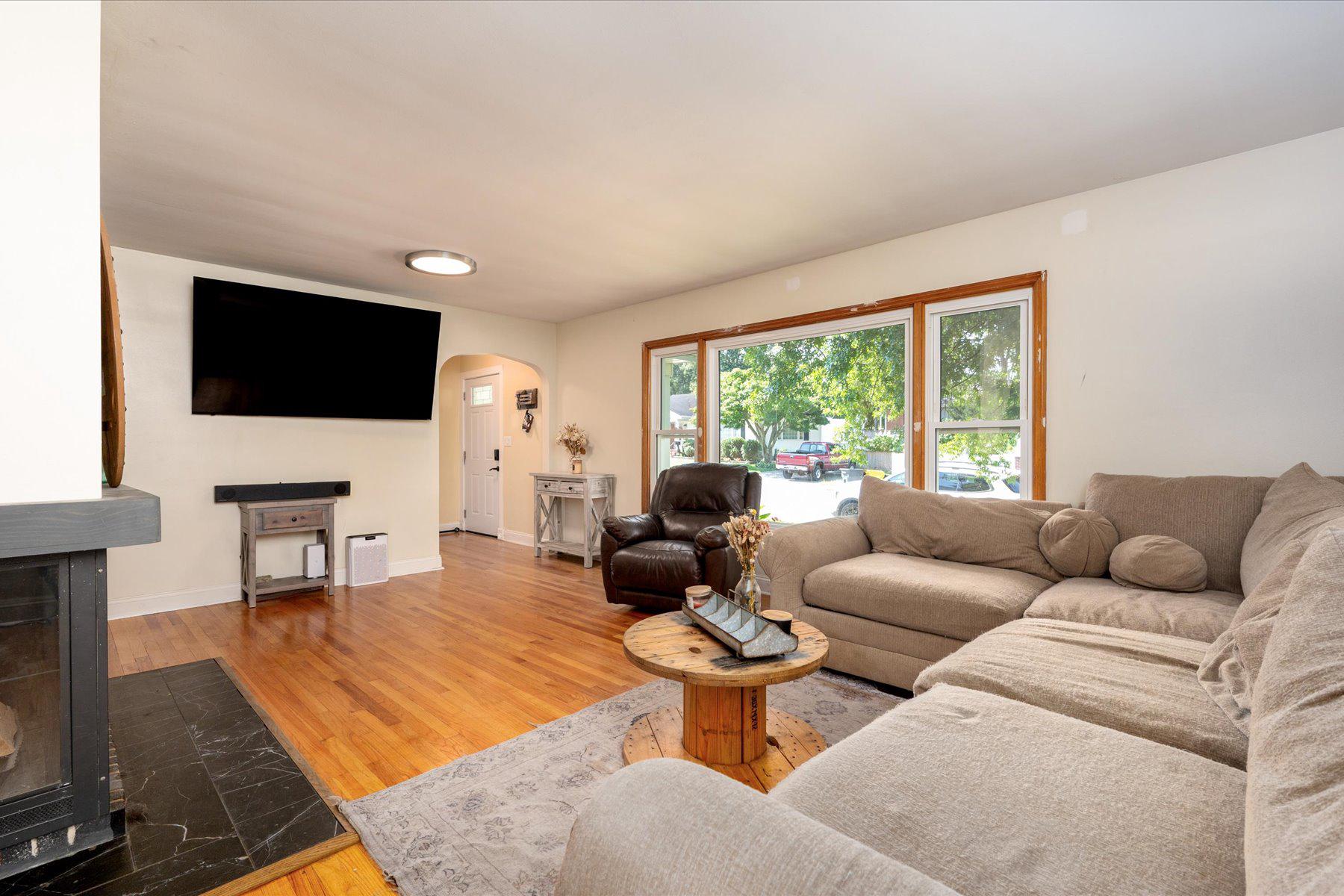  402 Joyce Drive, Glen Burnie, MD, 21061 - 物件實景