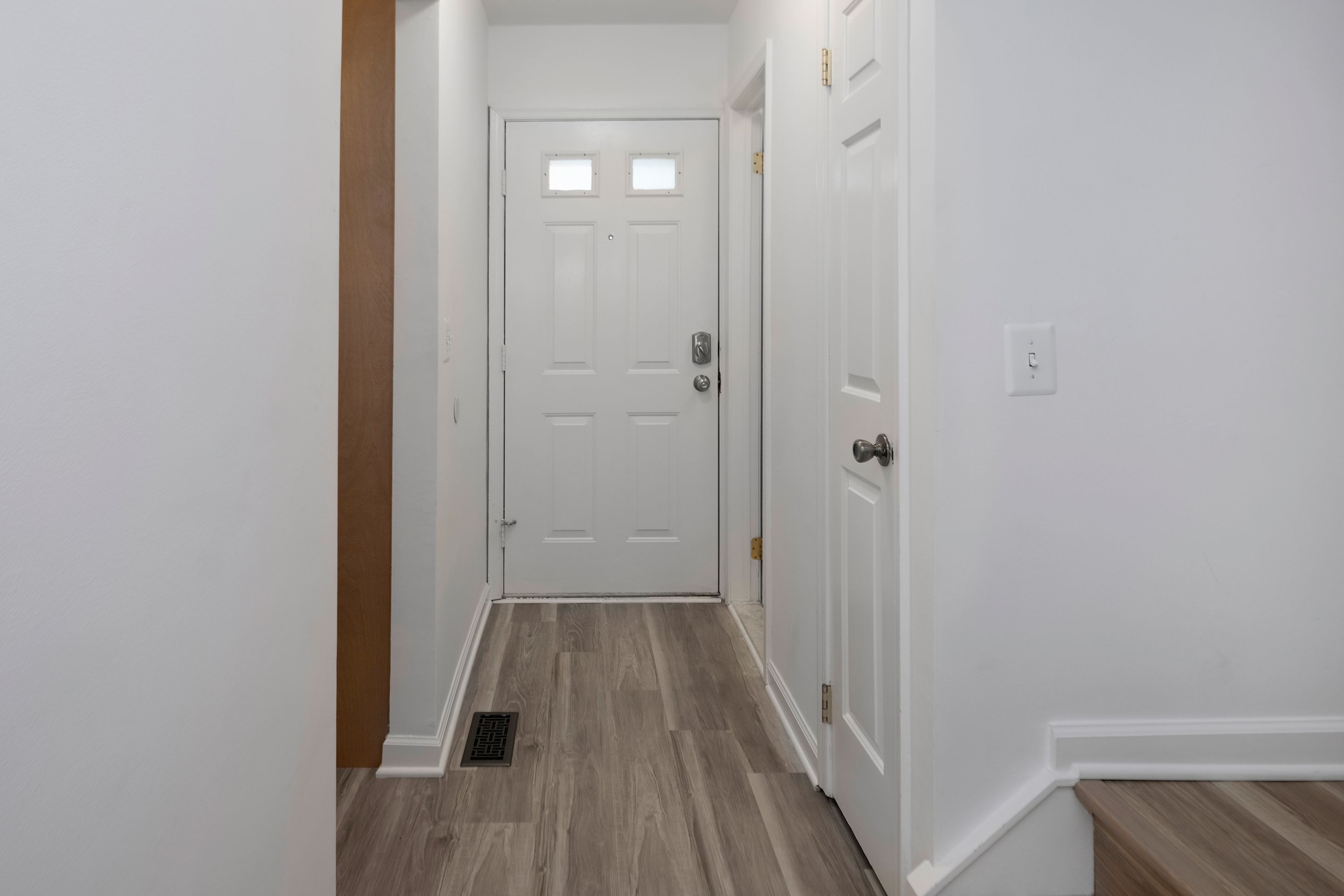  Freshly Renovated and Move-In Ready - 物件實景