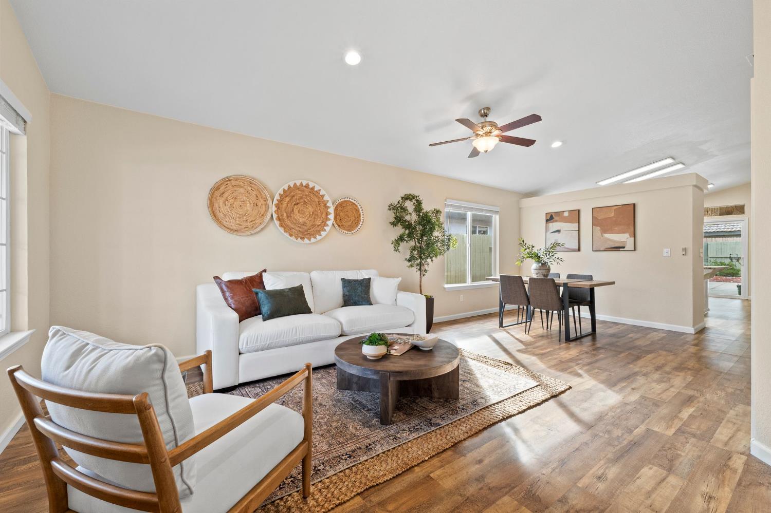 Rancho Cordova, California, 95670, United States, 3 Bedrooms Bedrooms, ,2 BathroomsBathrooms,Residential,For Sale,1900800