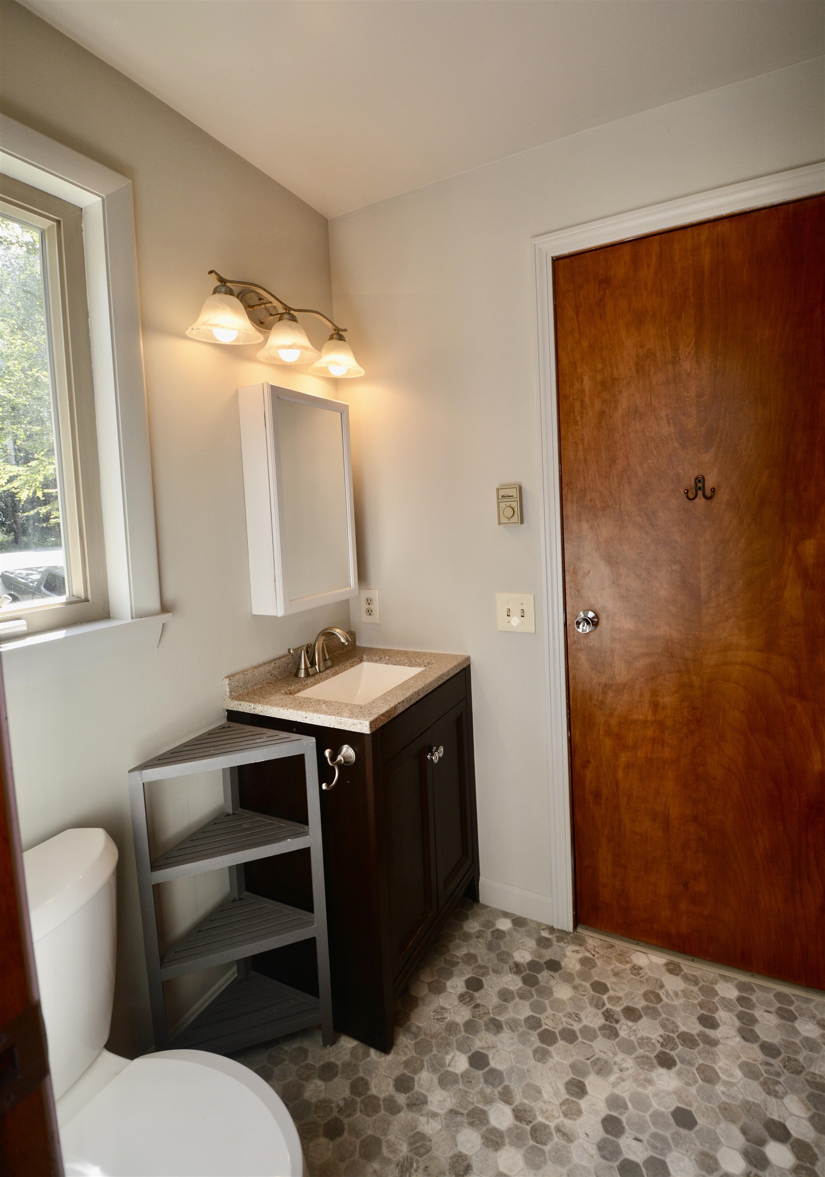 Grantham, New Hampshire, 03753, United States, 3 Bedrooms Bedrooms, ,3 BathroomsBathrooms,Residential,For Sale,1927366