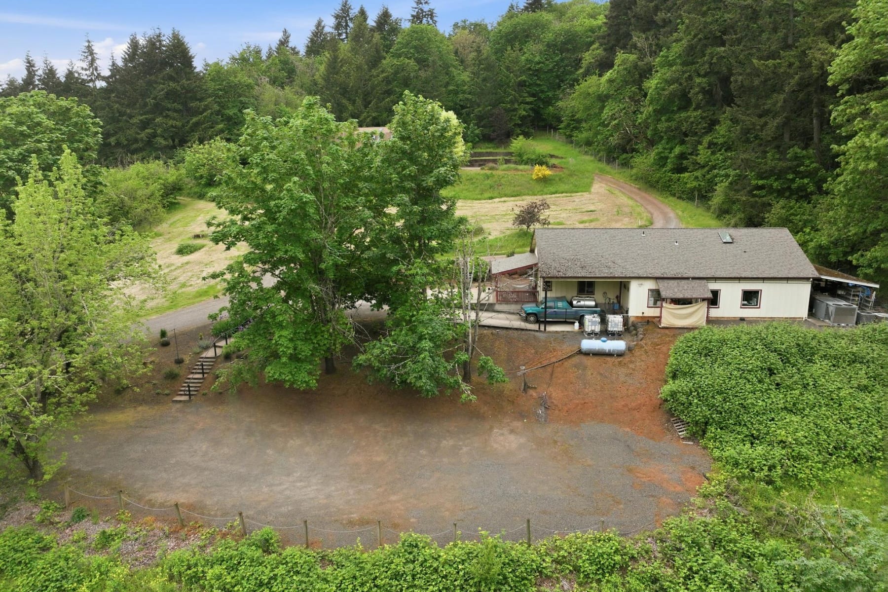  19231 NE FAIRVIEW DR Dundee, OR 97115 - 物件實景