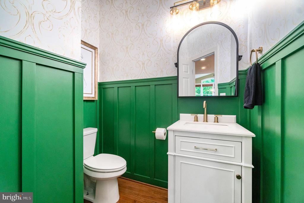 Fredericksburg, Virginia, 22406, United States, 5 Bedrooms Bedrooms, ,4 BathroomsBathrooms,Residential,For Sale,1932908