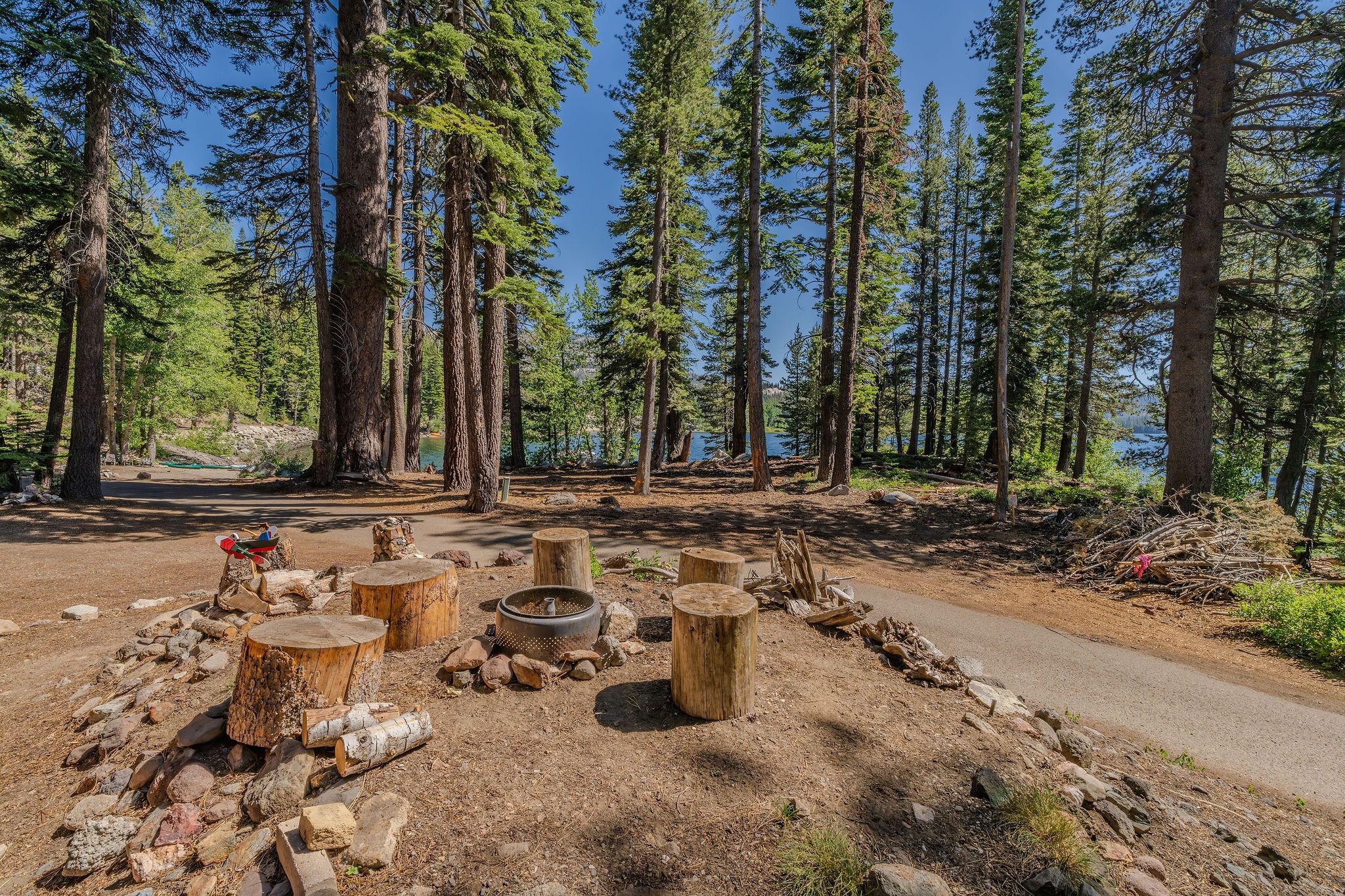  A Rare Opportunity to Own One of Silver Lake’s Best-Located Cabins - 物件實景