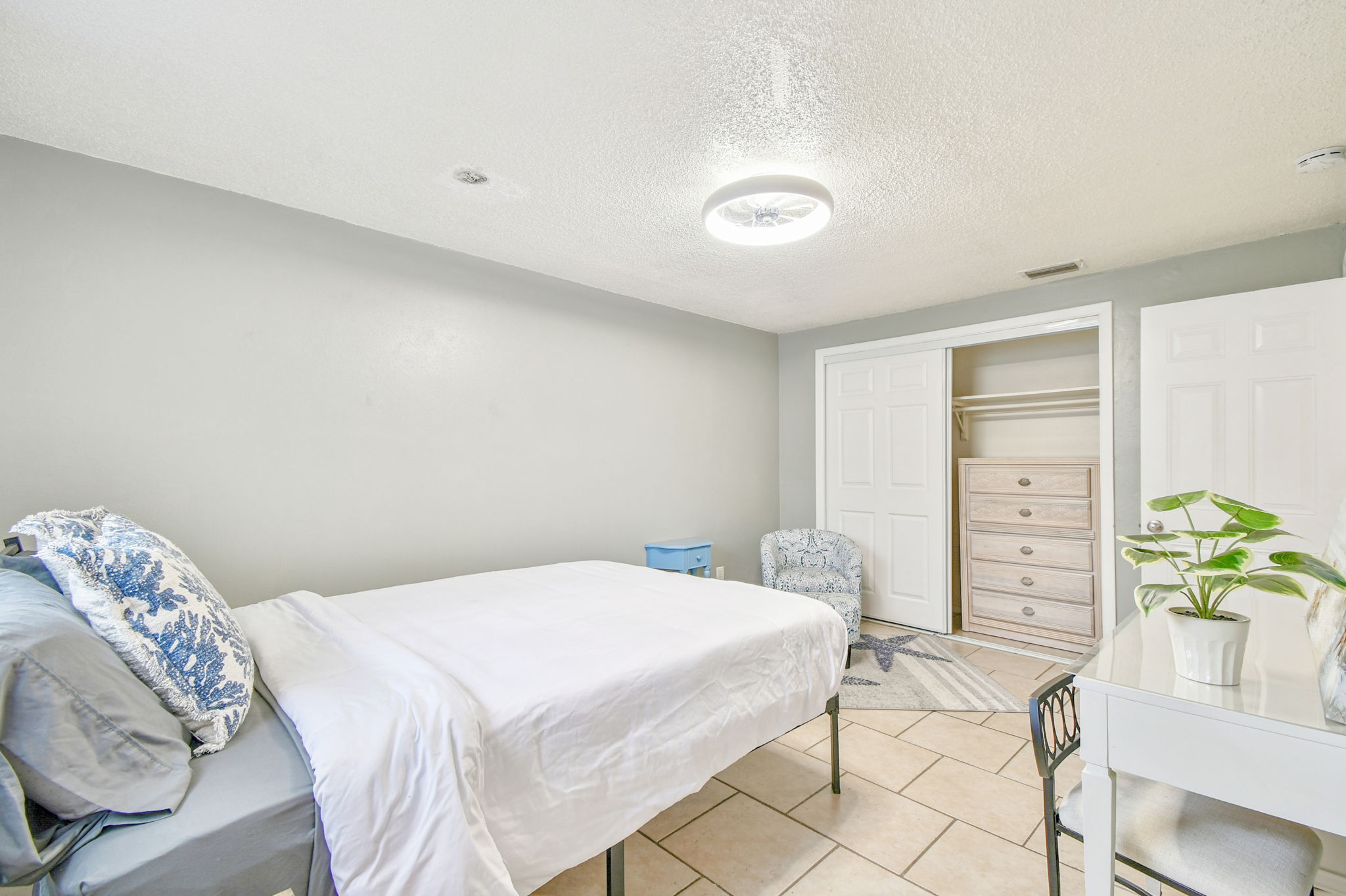 Dunedin, Florida, 34698, United States, 2 Bedrooms Bedrooms, ,1 BathroomBathrooms,Residential,For Sale,1983478