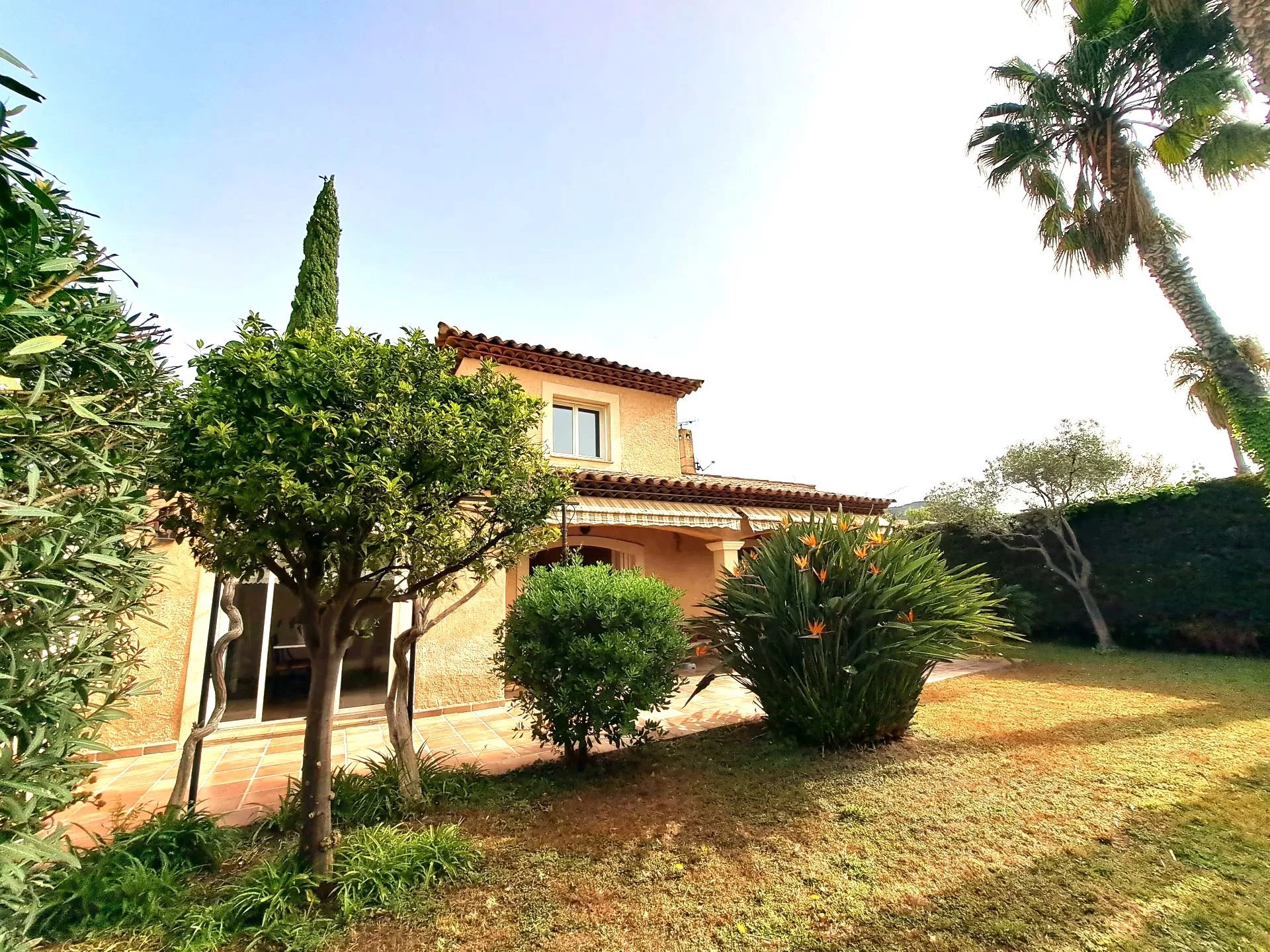 Carqueiranne, Provence-Alpes-Côte d’Azur, 83320, FR, 3 Bedrooms Bedrooms, ,2 BathroomsBathrooms,Residential,For Sale,1623746