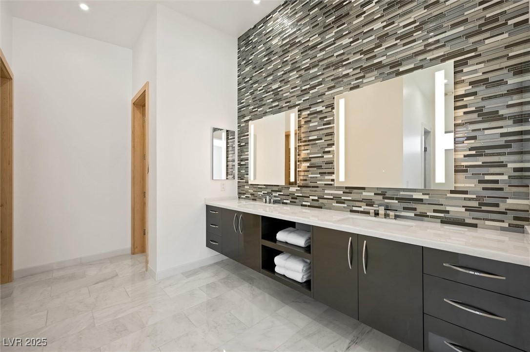 Las Vegas, Nevada, 89135, United States, 3 Bedrooms Bedrooms, ,4 BathroomsBathrooms,Residential,For Sale,1993363