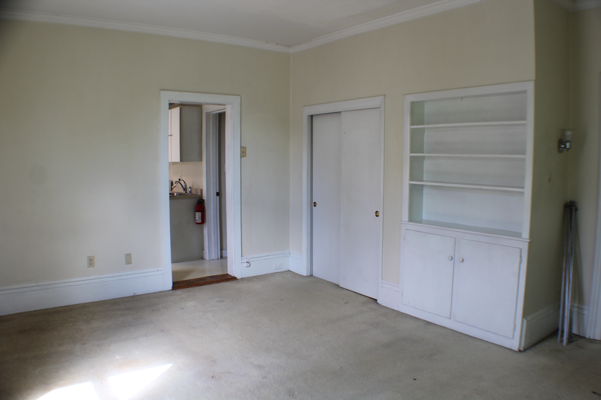 Concord, New Hampshire, 03301, United States, 7 Bedrooms Bedrooms, ,3 BathroomsBathrooms,Residential,For Sale,2048587