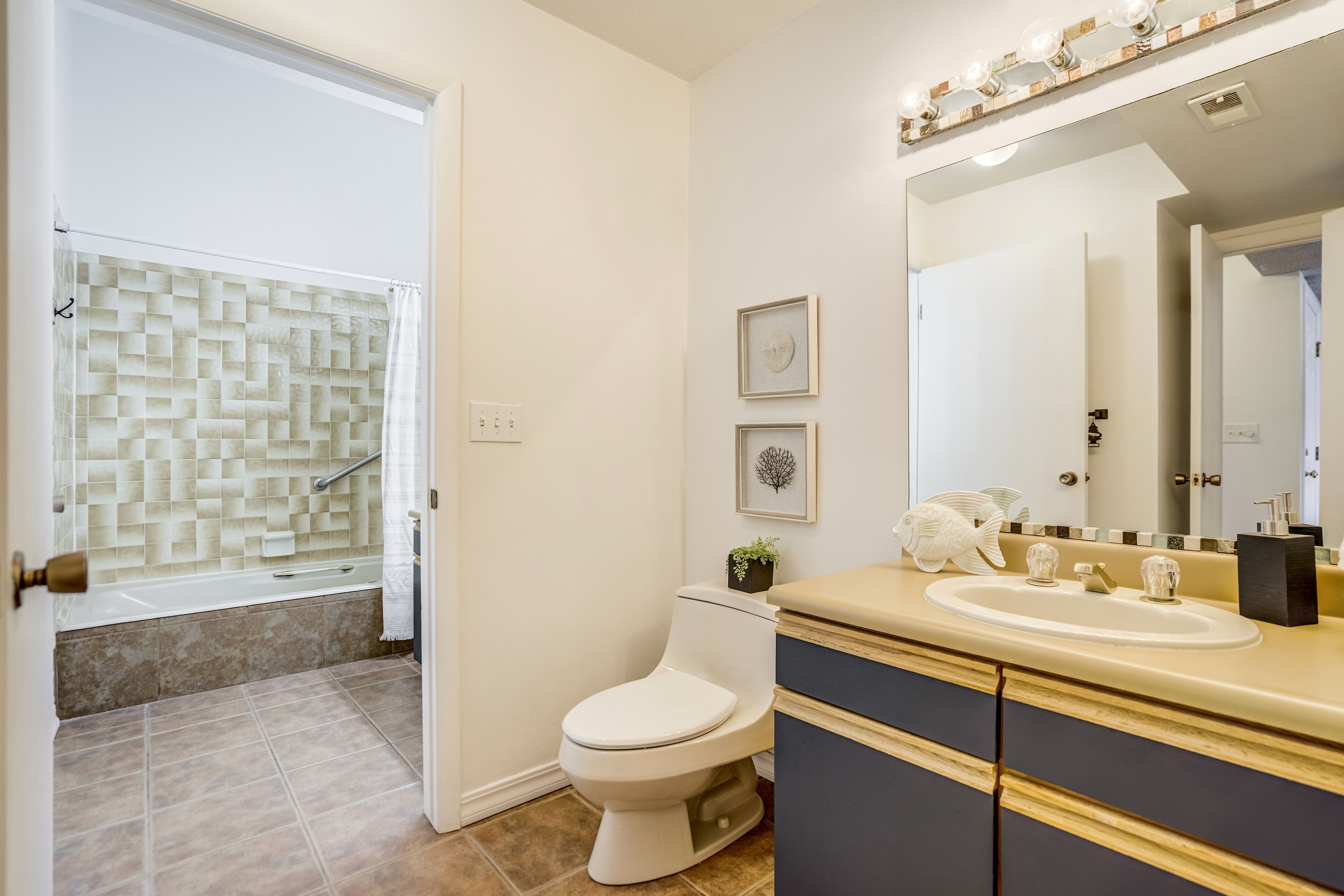  Elevated Westside Style in This Beautifully Refreshed Promontory Point Condo - 物件實景