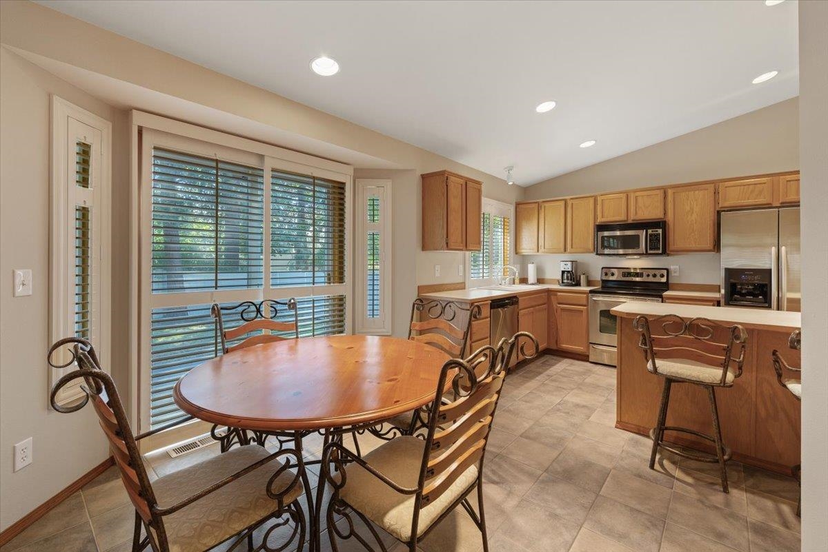 Spokane, Washington, 99223, United States, 3 Bedrooms Bedrooms, ,2 BathroomsBathrooms,Residential,For Sale,1891426