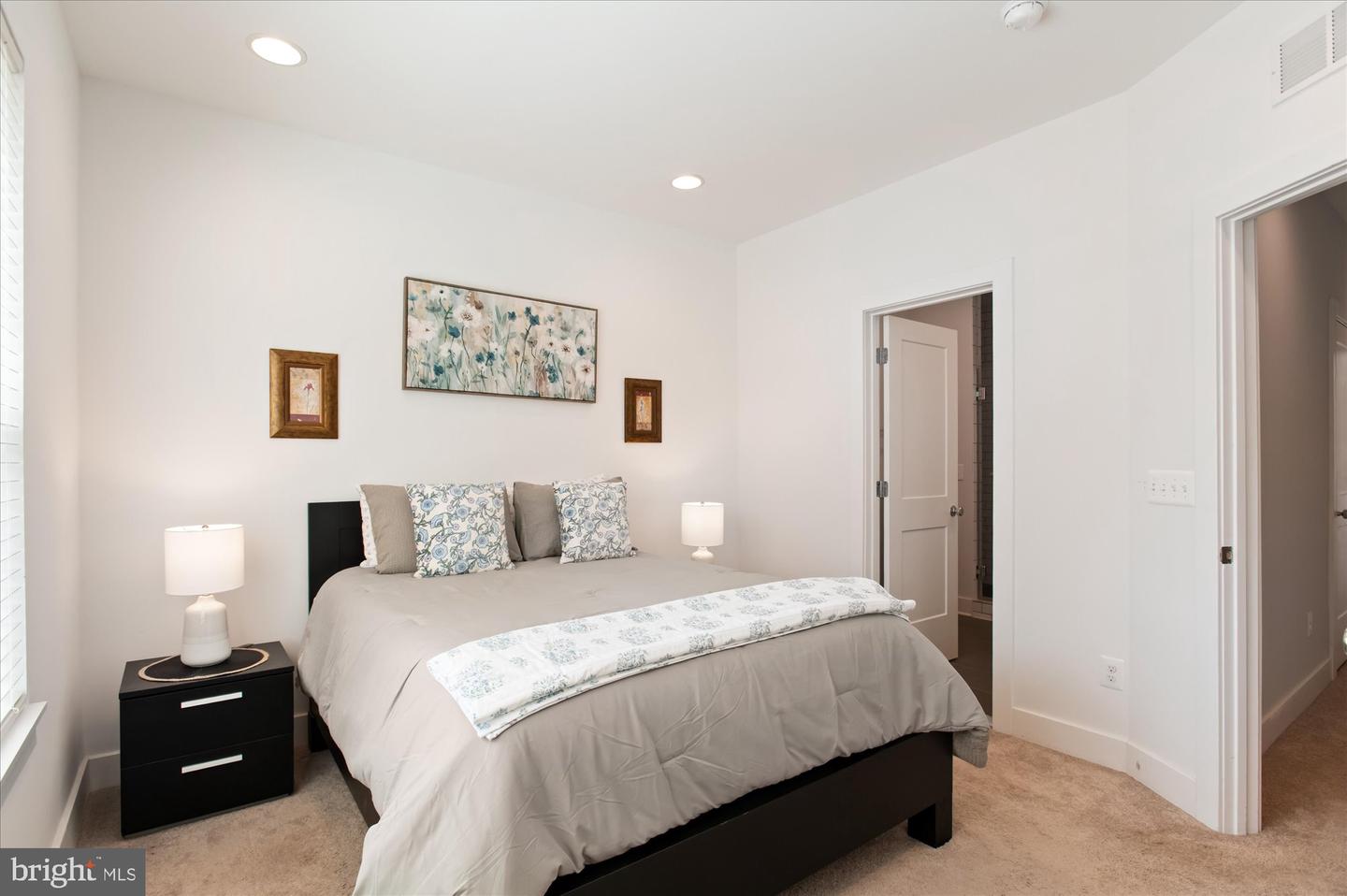 Washington, District of Columbia, 20017, United States, 3 Bedrooms Bedrooms, ,4 BathroomsBathrooms,Residential,For Sale,1918552