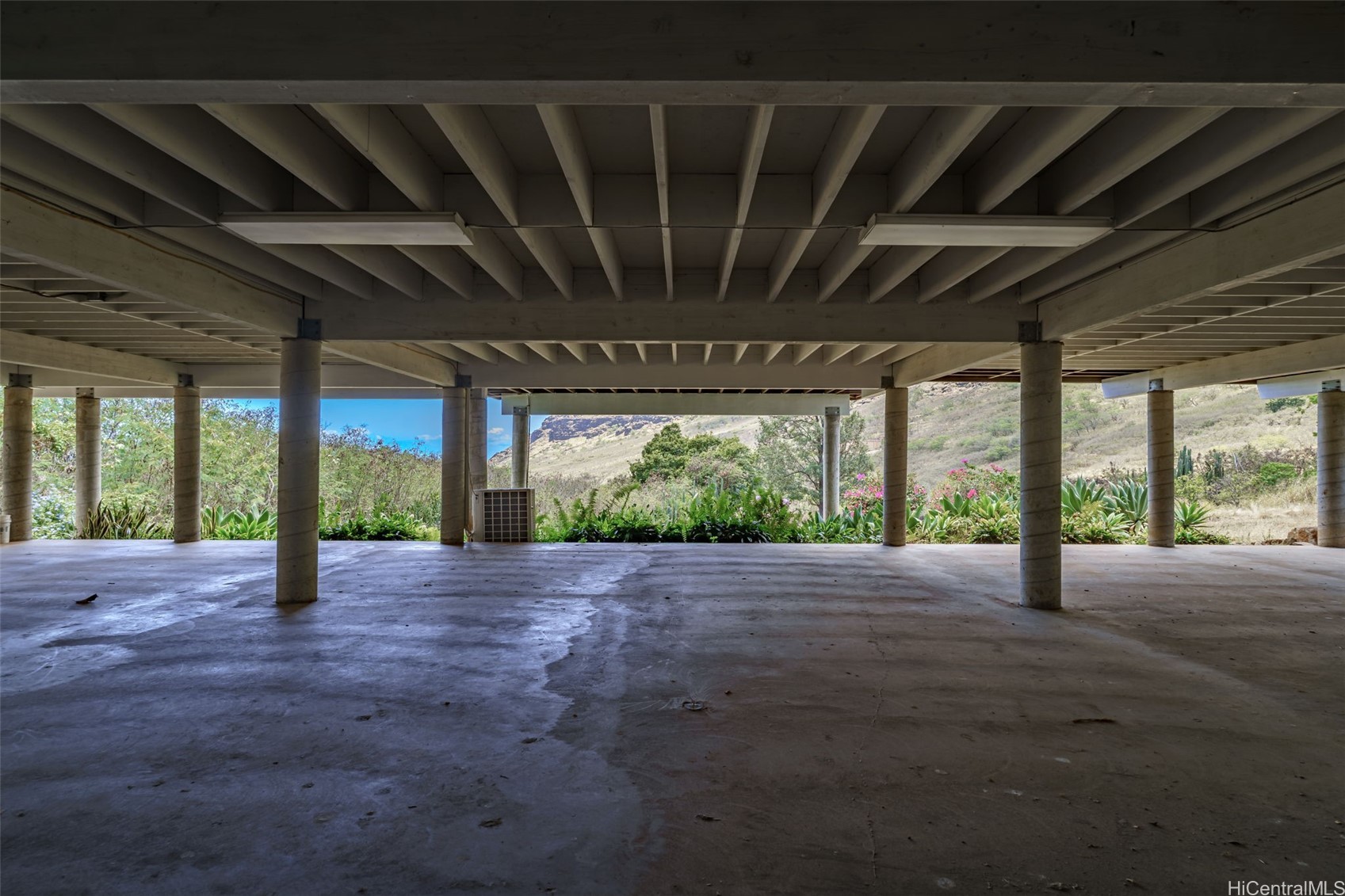 Waianae, Hawaii, 96792, United States, 4 Bedrooms Bedrooms, ,3 BathroomsBathrooms,Residential,For Sale,1895426