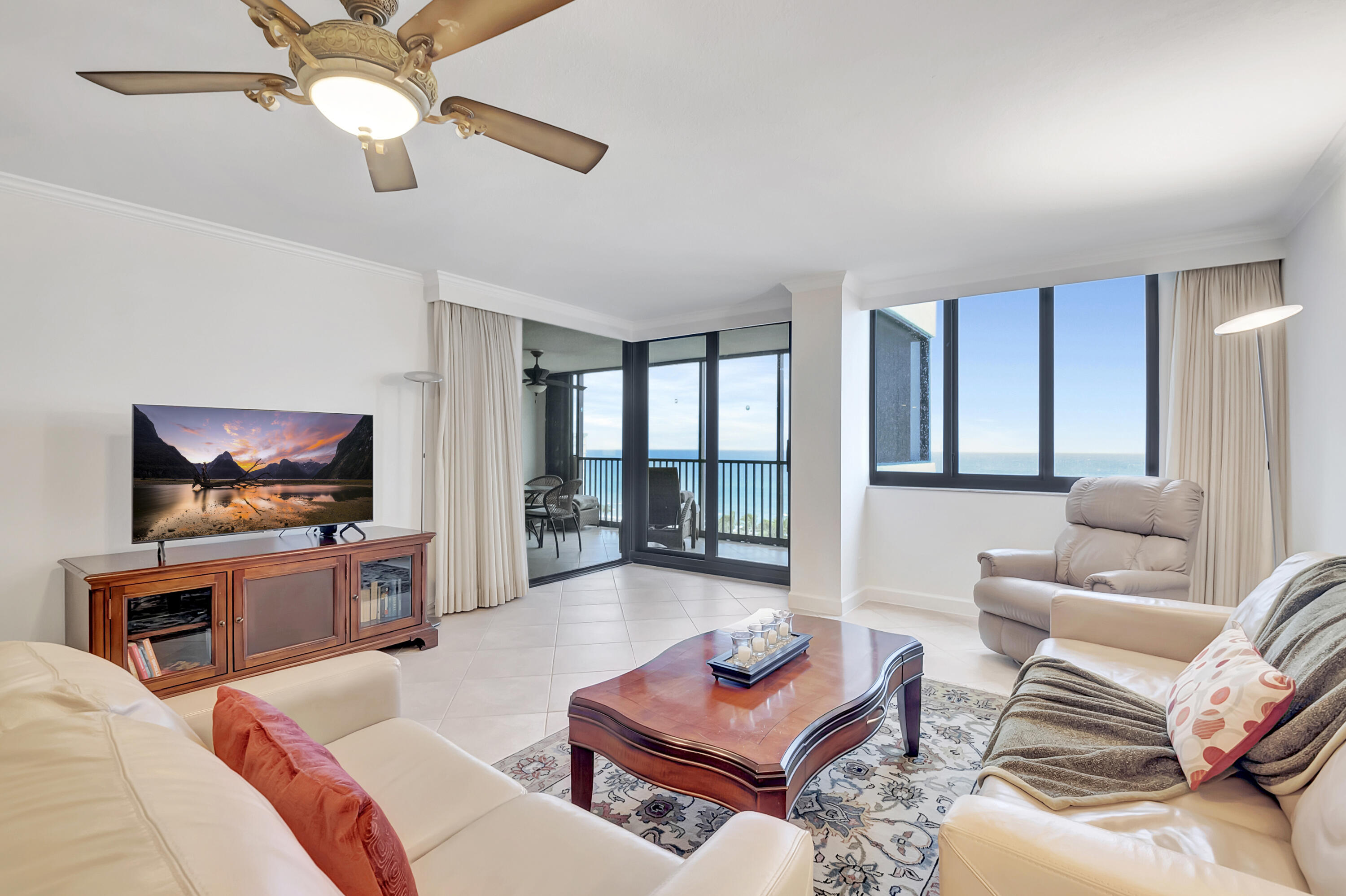 Highland Beach, Florida, 33487, United States, 2 Bedrooms Bedrooms, ,2 BathroomsBathrooms,Residential,For Sale,1907746