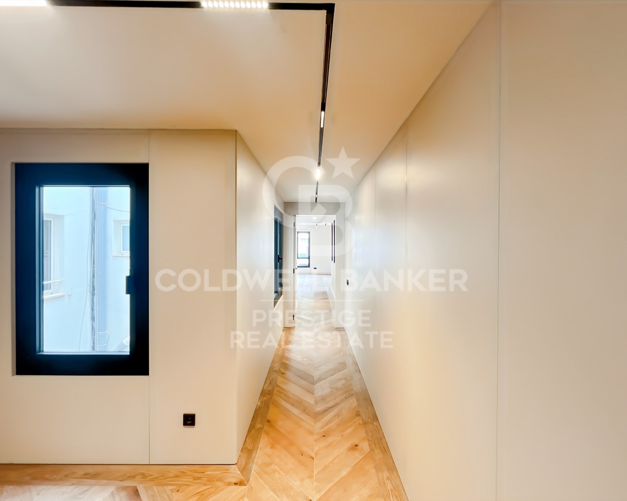 Barcelona, Catalonia, ES, 4 Bedrooms Bedrooms, ,3 BathroomsBathrooms,Residential,For Sale,1805126
