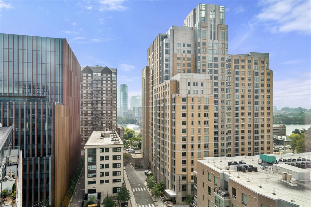 Cambridge, Massachusetts, 02141, United States, 1 Bedroom Bedrooms, ,1 BathroomBathrooms,Residential,For Sale,1970910