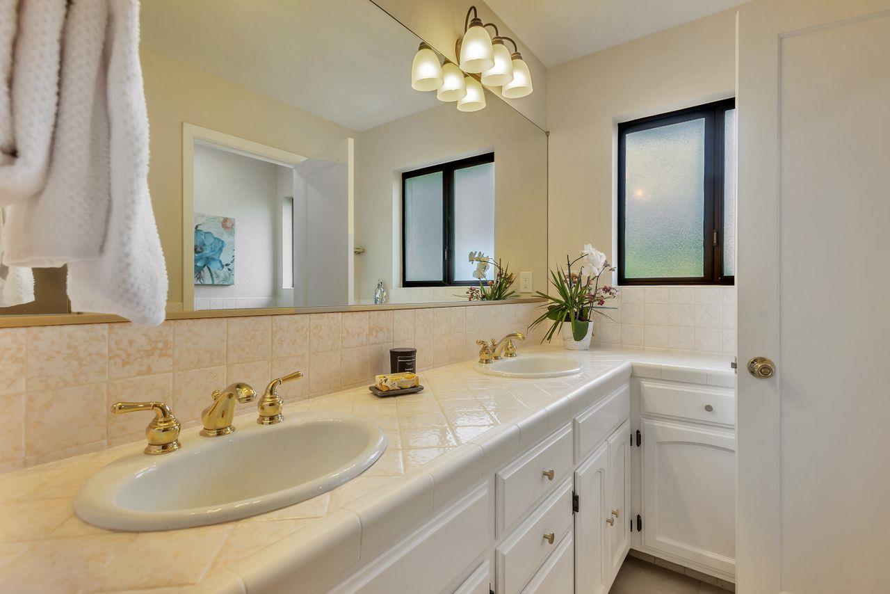 San Mateo, California, 94403, United States, 4 Bedrooms Bedrooms, ,3 BathroomsBathrooms,Residential,For Sale,1848740