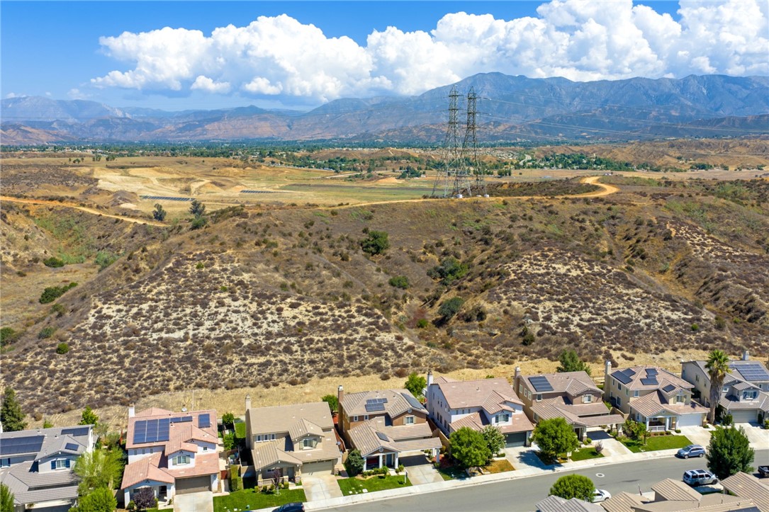 Beaumont, California, 92223, United States, 3 Bedrooms Bedrooms, ,3 BathroomsBathrooms,Residential,For Sale,1979571