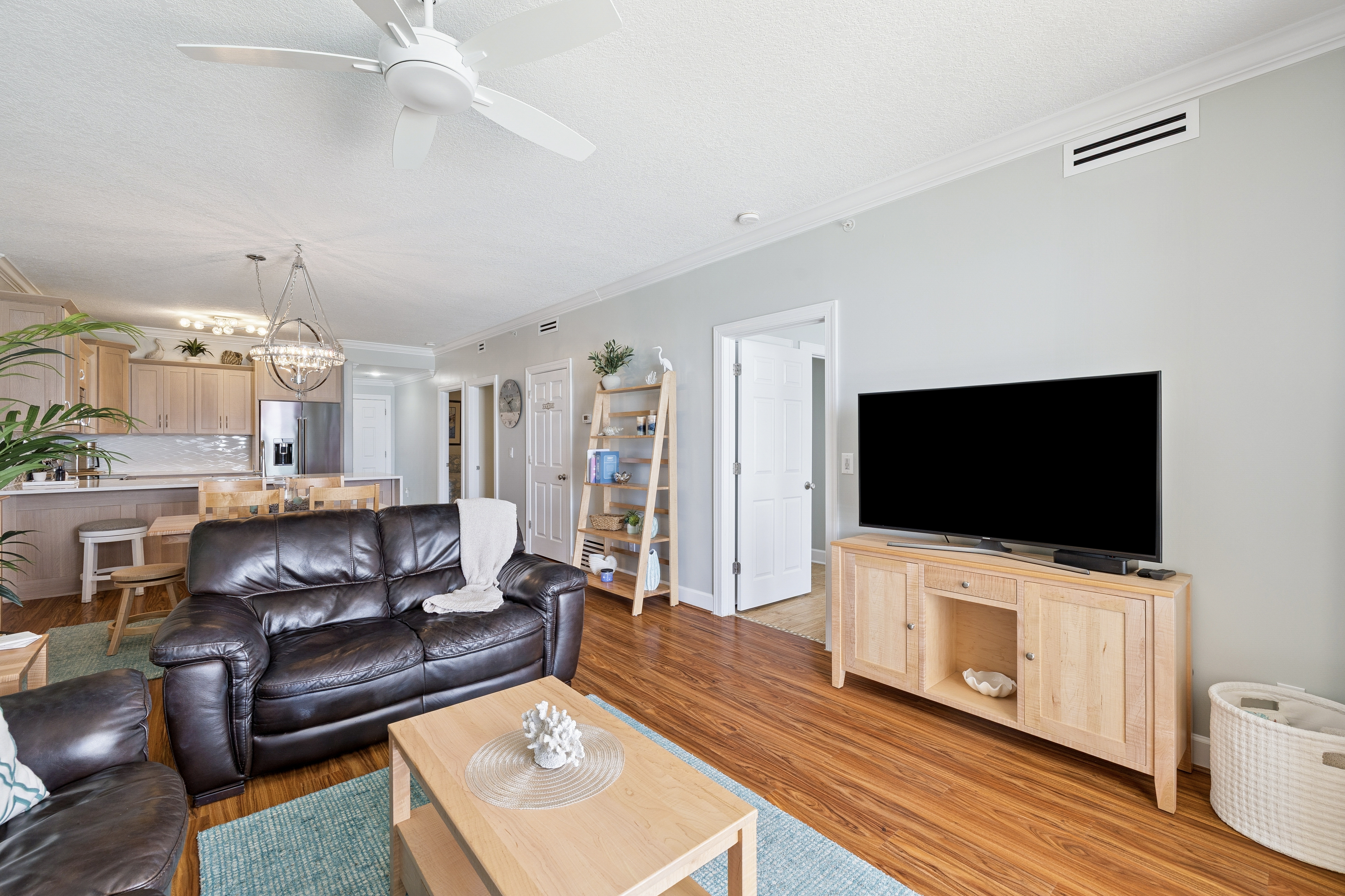  Fully Reimagined Gulf-Front Retreat with Private Oversized Balcony - 物件實景