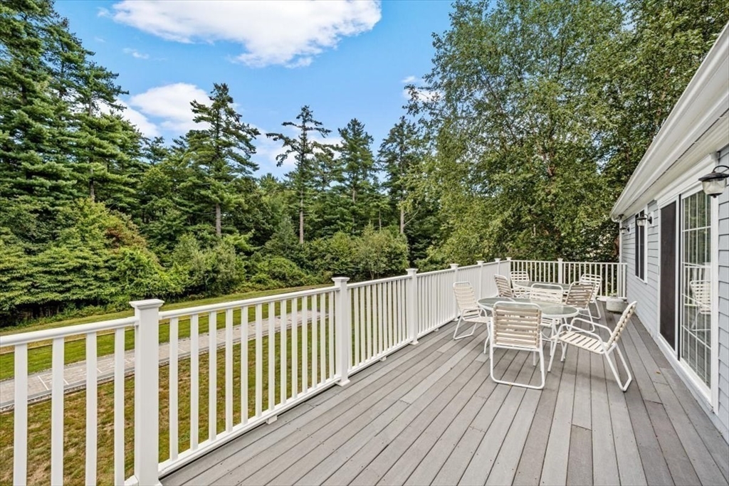 Marshfield, Massachusetts, 02050, United States, 2 Bedrooms Bedrooms, ,3 BathroomsBathrooms,Residential,For Sale,1938601