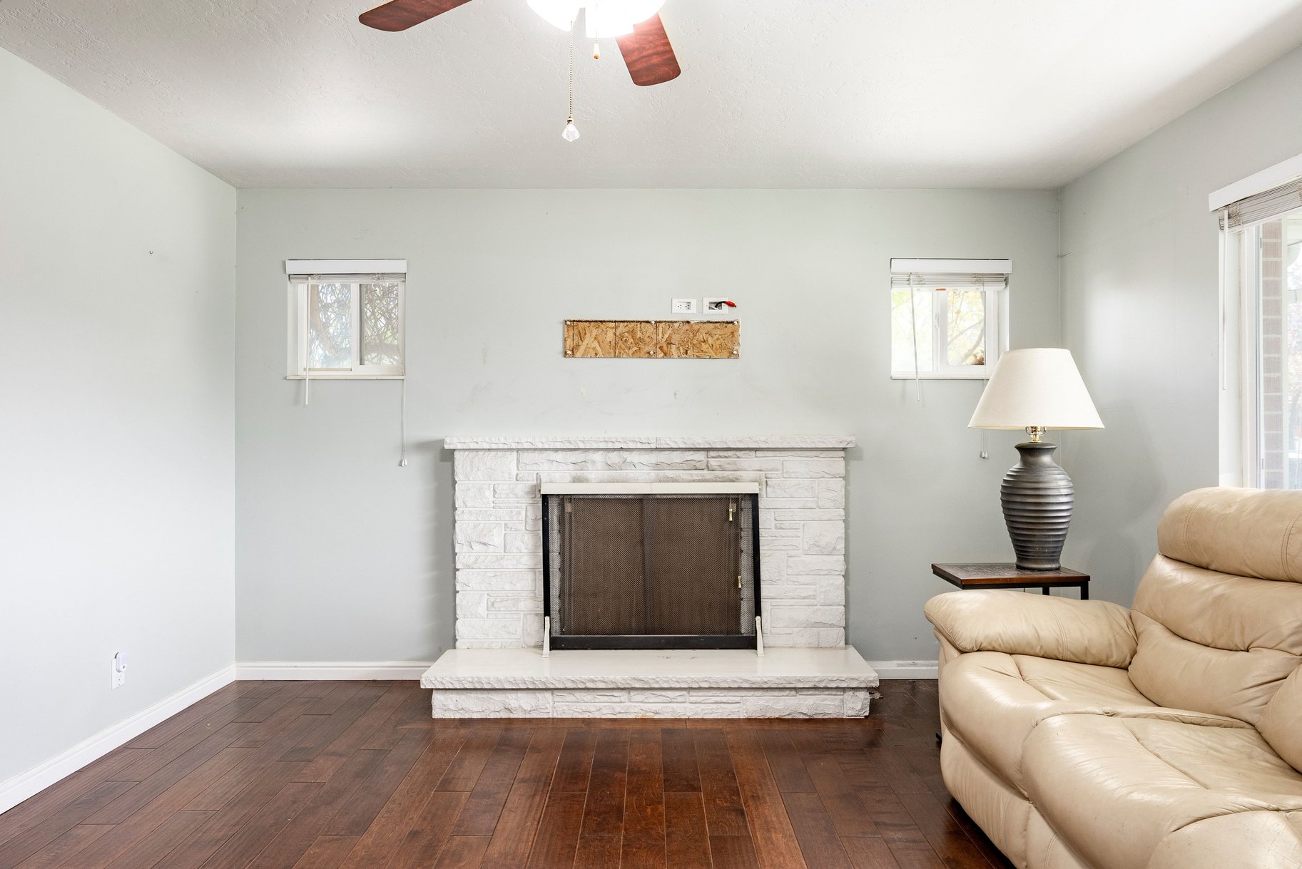  Charming Home with Detached Garage - 物件實景