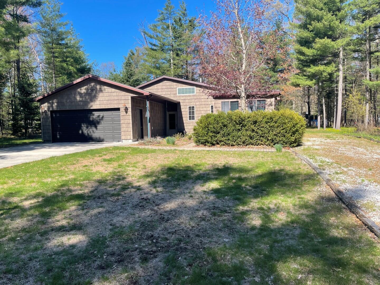 Reindeer Dr, Prudenville, MI 48651