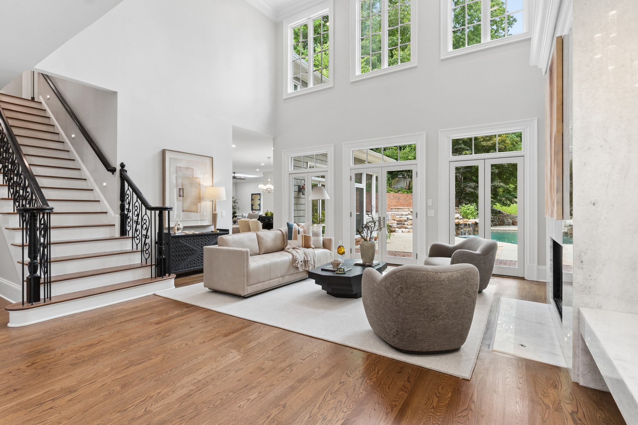  Timeless Design, Privacy, and Exceptional Outdoor Living in Sandy Springs - 物件實景