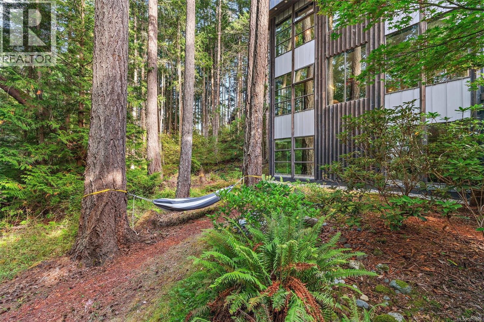 NORTH SAANICH, British Columbia, V8L 5K1, CA, 3 Bedrooms Bedrooms, ,3 BathroomsBathrooms,Residential,For Sale,1951213