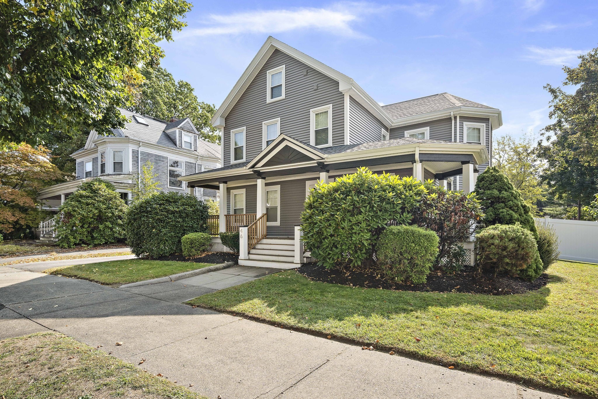 Wakefield, Massachusetts, 01880, United States, 3 Bedrooms Bedrooms, ,2 BathroomsBathrooms,Residential,For Sale,1982541