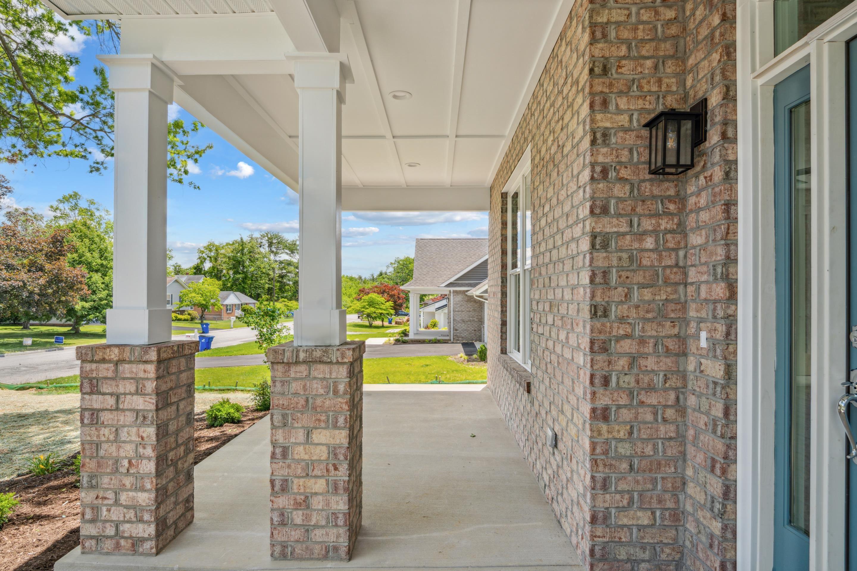 Blacksburg, Virginia, 24060, United States, 4 Bedrooms Bedrooms, ,4 BathroomsBathrooms,Residential,For Sale,1838349