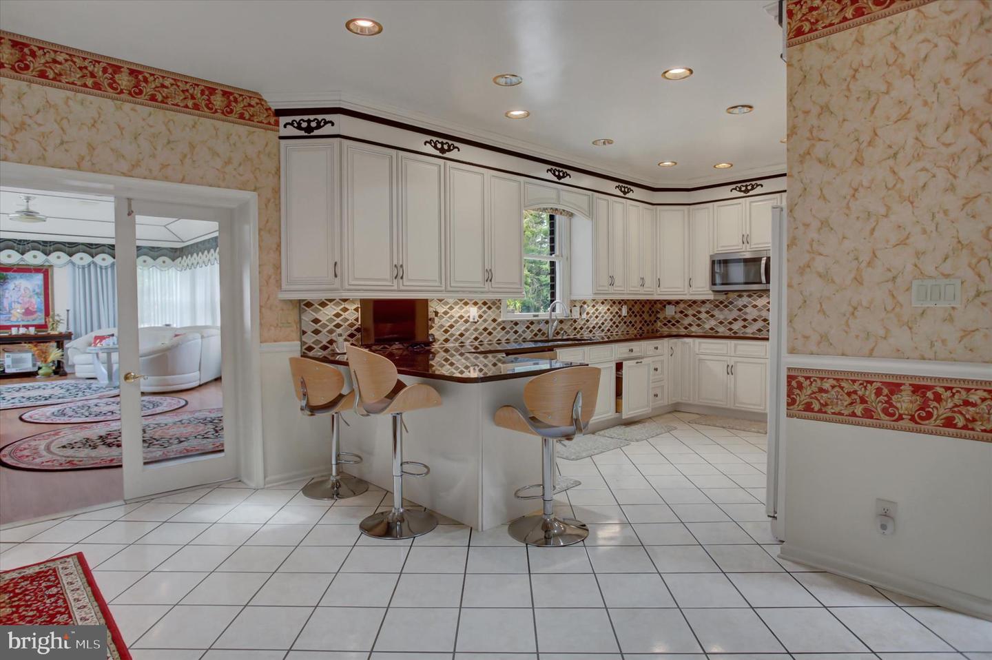 Chambersburg, Pennsylvania, 17202, United States, 5 Bedrooms Bedrooms, ,6 BathroomsBathrooms,Residential,For Sale,1989609