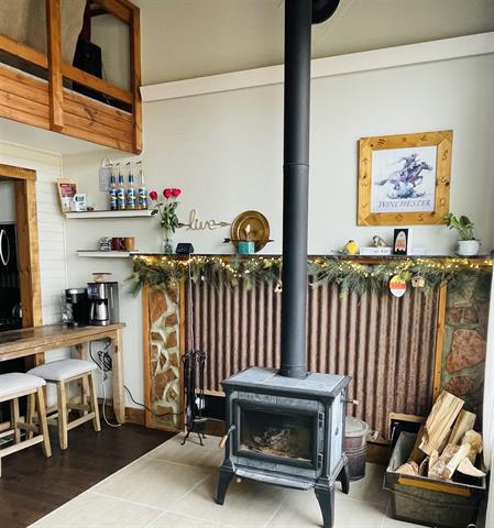 Hot Springs, South Dakota, 57747, United States, 3 Bedrooms Bedrooms, ,2 BathroomsBathrooms,Residential,For Sale,1993817