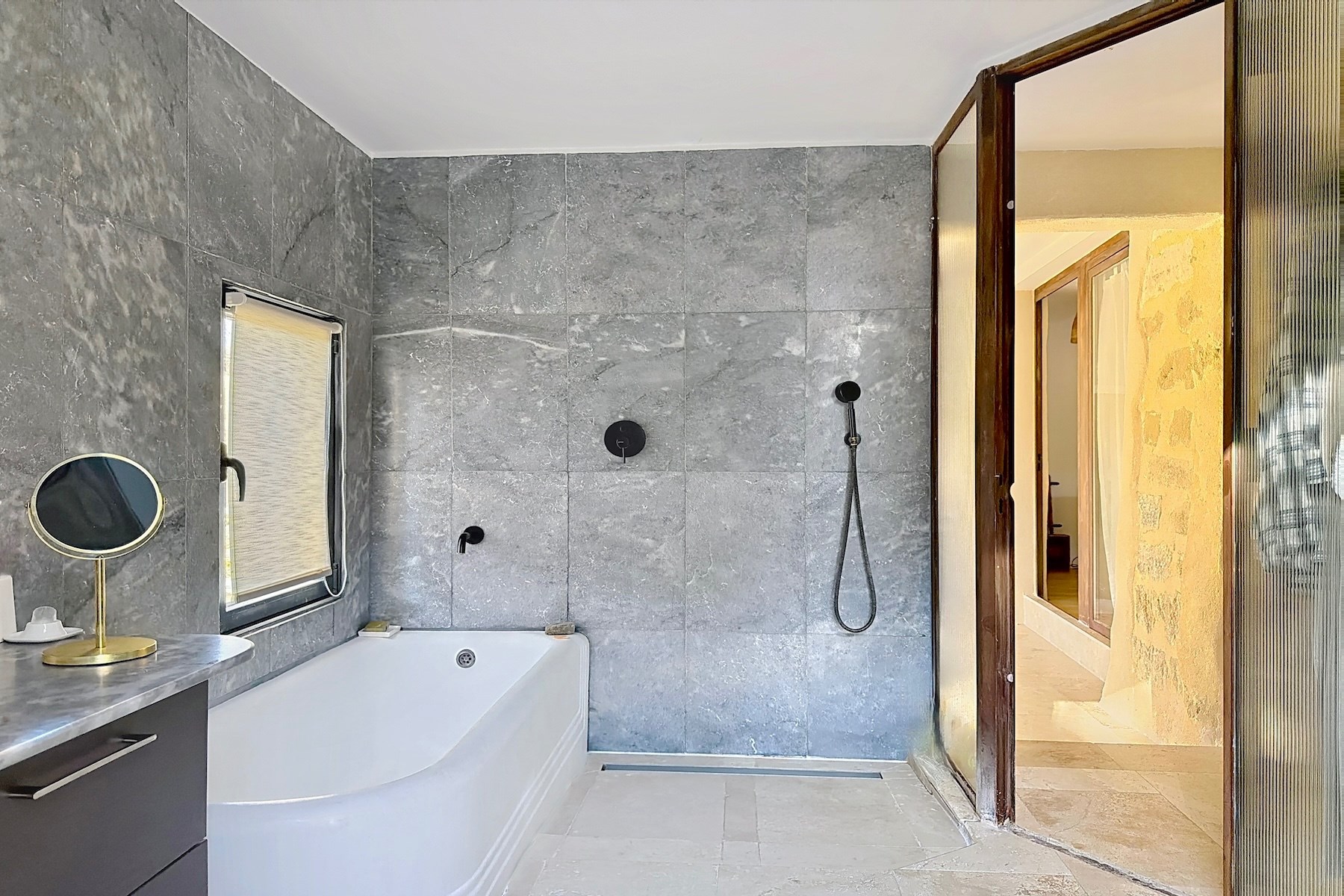  Elegant renovated stone mas with swimming pool and outbuildings - 物件實景