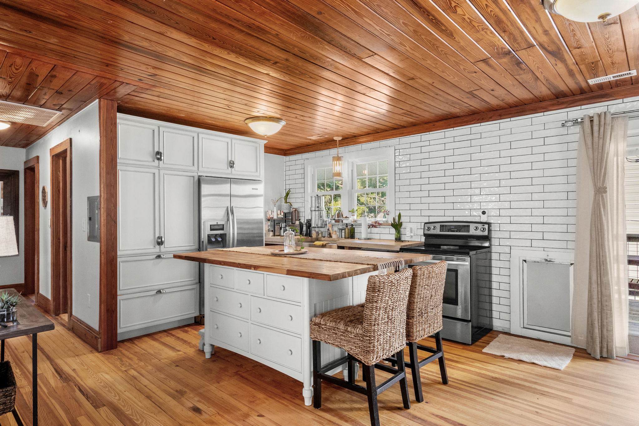 North Myrtle Beach, South Carolina, 29582, United States, 6 Bedrooms Bedrooms, ,3 BathroomsBathrooms,Residential,For Sale,1994221