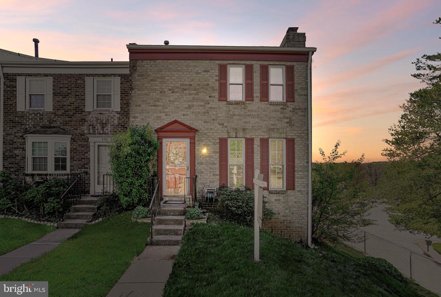 Annandale, Virginia, 22003, United States, 3 Bedrooms Bedrooms, ,4 BathroomsBathrooms,Residential,For Sale,2001924