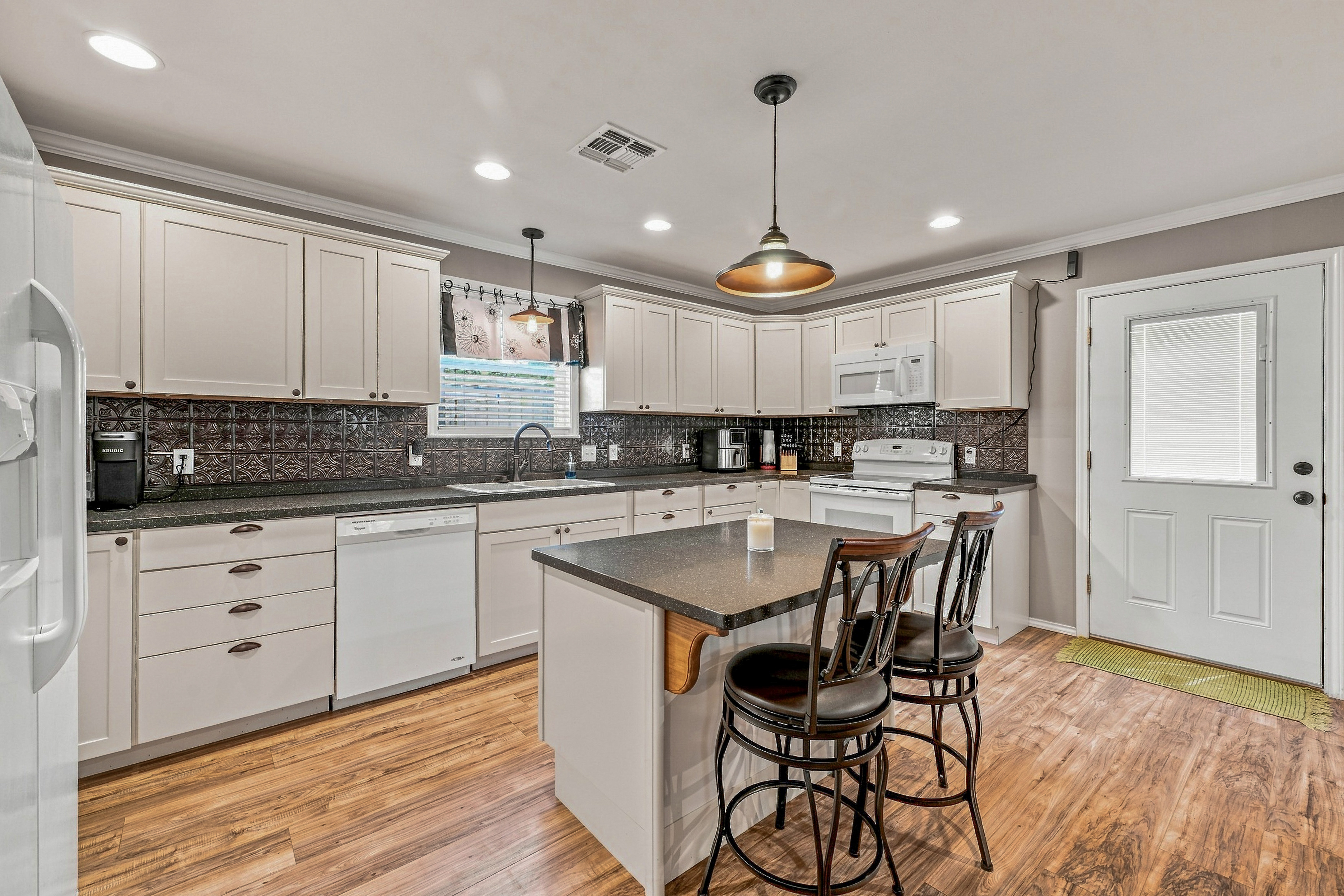  730 Virginia Street, Graham, TX, 76450 - 物件實景