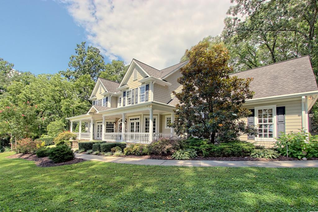 Hayesville, North Carolina, 28904, United States, 5 Bedrooms Bedrooms, ,5 BathroomsBathrooms,Residential,For Sale,1913677