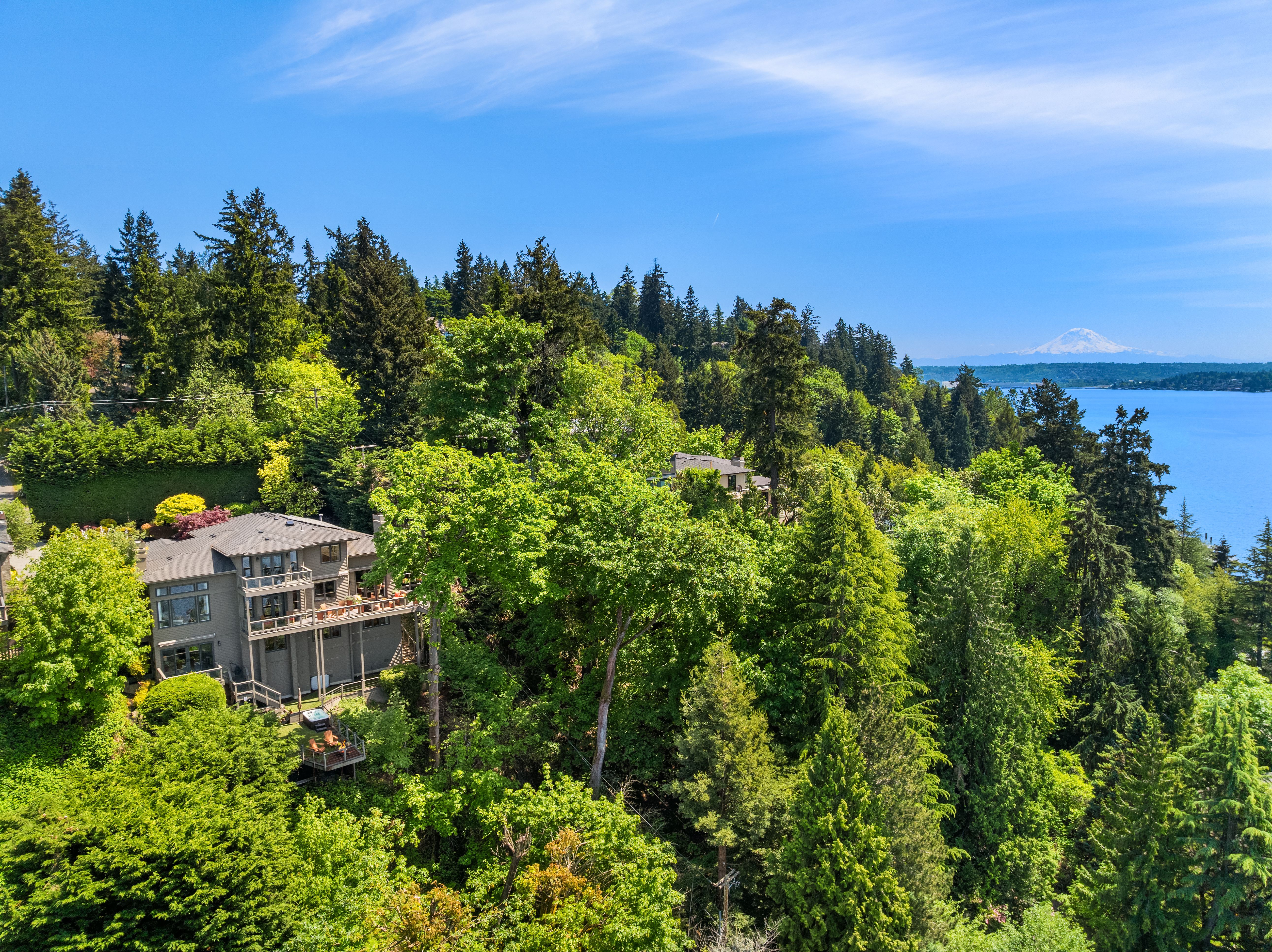  7447 W Mercer Wy, Mercer Island, WA 98040 - 物件實景
