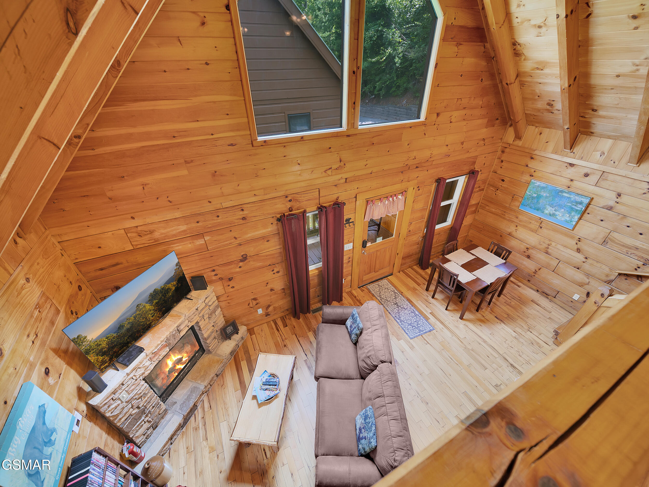 Gatlinburg, Tennessee, 37738, United States, 2 Bedrooms Bedrooms, ,2 BathroomsBathrooms,Residential,For Sale,1982435