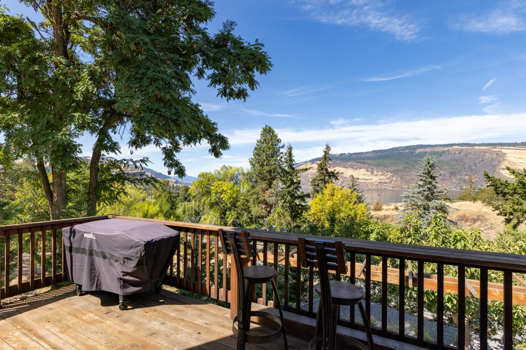  407 HUSKEY RD Mosier, OR 97040 - 物件實景