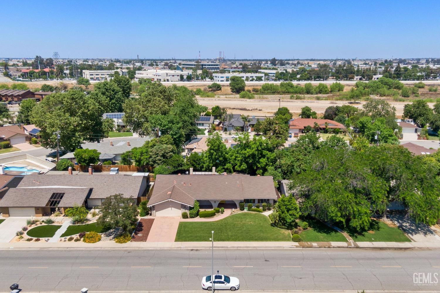 Bakersfield, California, 93301, United States, 3 Bedrooms Bedrooms, ,3 BathroomsBathrooms,Residential,For Sale,1998279