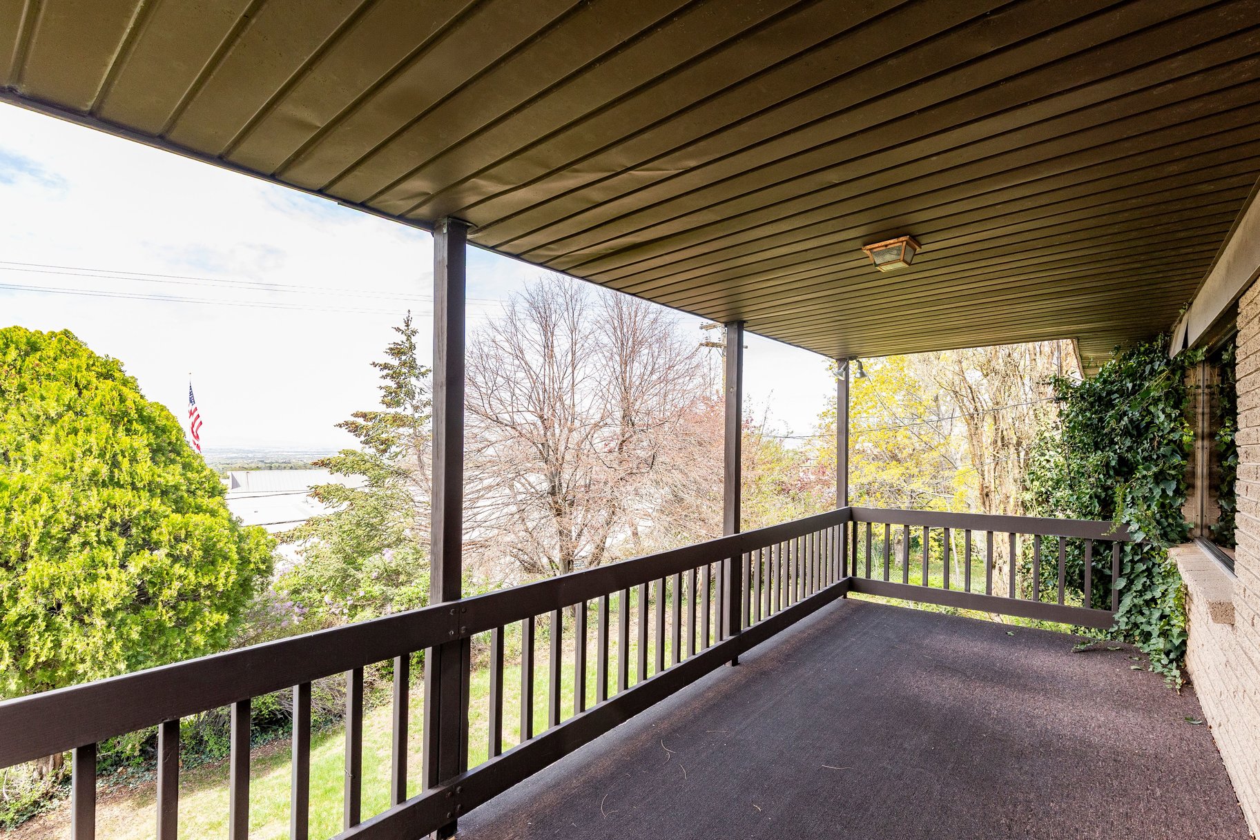  Solid Olympus Cove 2 Story With Mountain and Valley Views - 物件實景