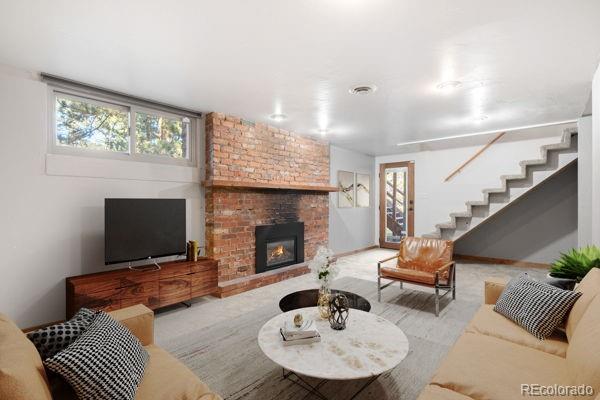 Evergreen, Colorado, 80439, United States, 5 Bedrooms Bedrooms, ,1 BathroomBathrooms,Residential,For Sale,1992096