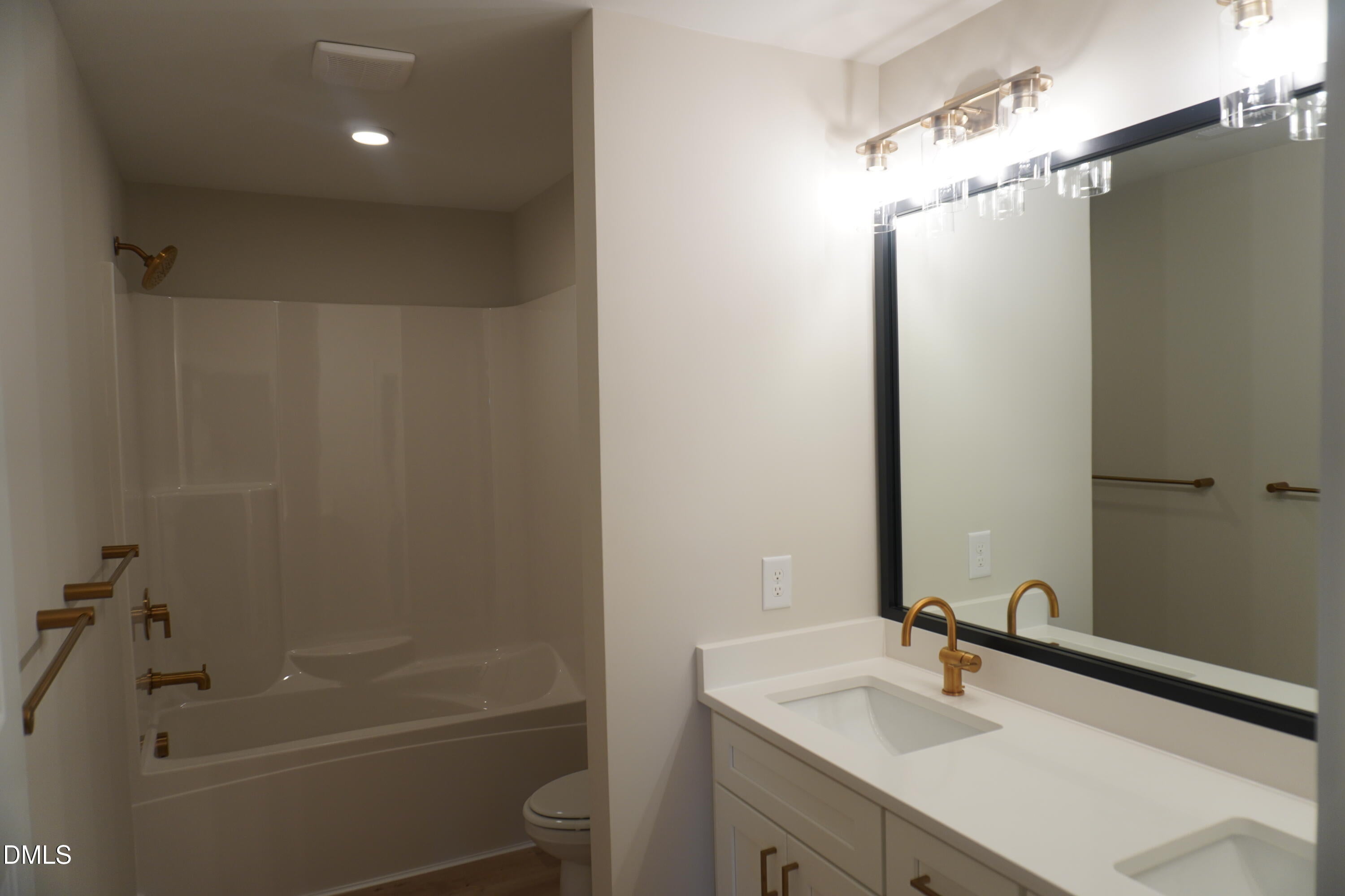 Spring Hope, North Carolina, 27882, United States, 3 Bedrooms Bedrooms, ,3 BathroomsBathrooms,Residential,For Sale,1906584