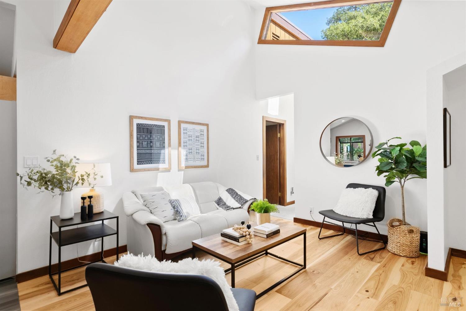 Lagunitas, California, 94938, United States, 3 Bedrooms Bedrooms, ,2 BathroomsBathrooms,Residential,For Sale,1723427