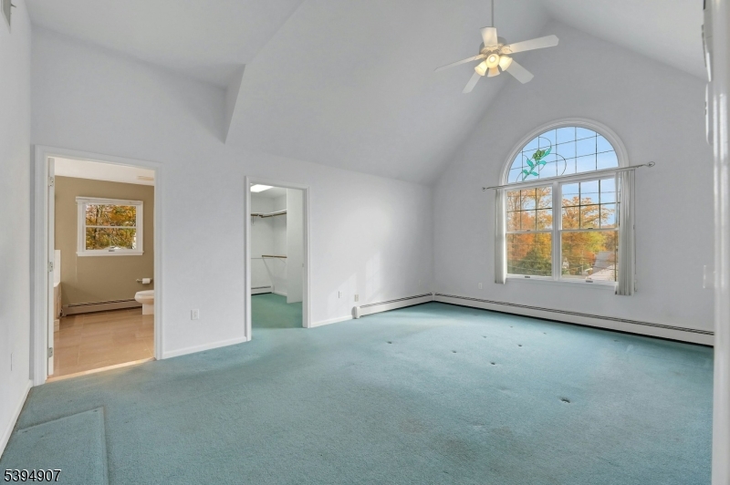 Wayne Twp., New Jersey, 07470, United States, 4 Bedrooms Bedrooms, ,4 BathroomsBathrooms,Residential,For Sale,1989007