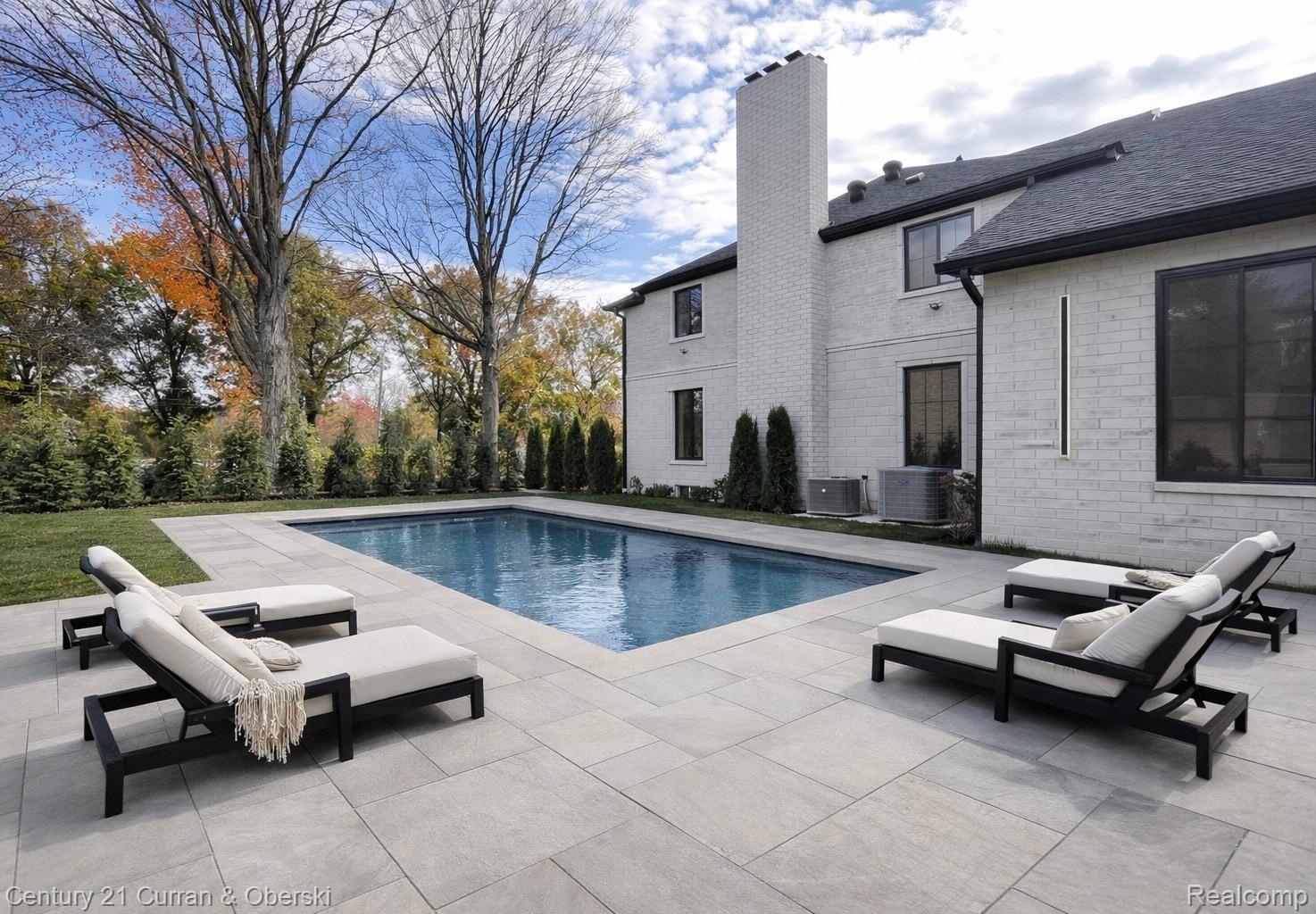 Dearborn, Michigan, 48128, United States, 5 Bedrooms Bedrooms, ,5 BathroomsBathrooms,Residential,For Sale,2030794