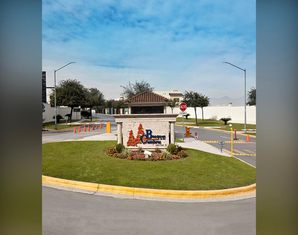 Bosques de las Cumbres, Monterrey, Nuevo León, 64619, Mexico, 4 Bedrooms Bedrooms, ,5 BathroomsBathrooms,Residential,For Sale,Bosques de las Cumbres,1612029